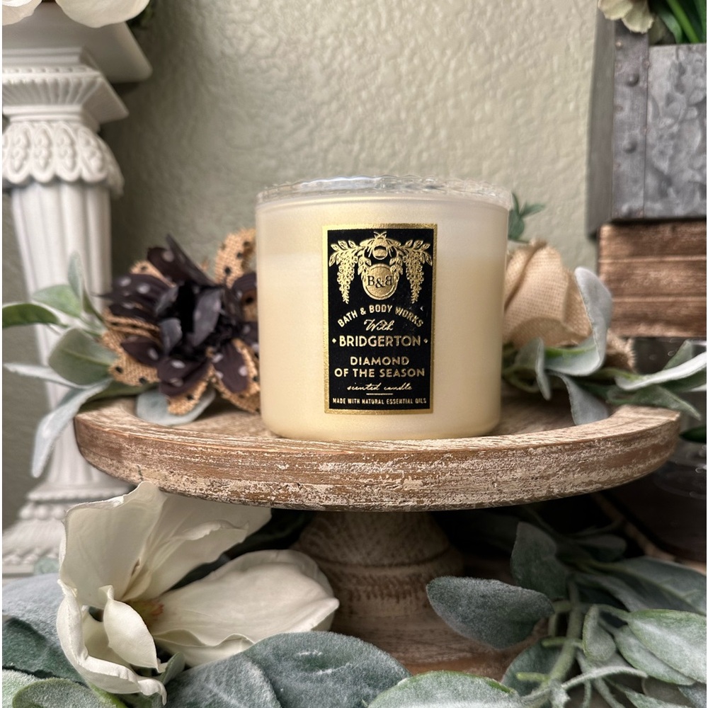 ⭐️ ✨ Diamond if the season Bridgerton collab Candle by bath & body works ⭐️ ✨